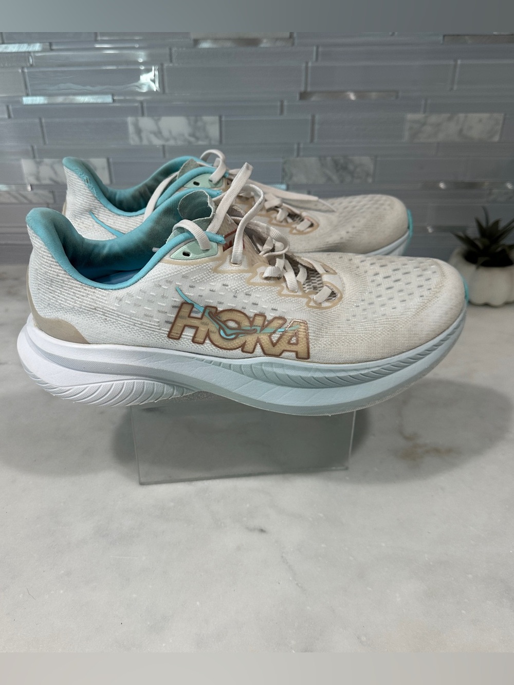 Hoka Women's Athletic Shoes in White and Teal Size 10B - Picture 7 of 8